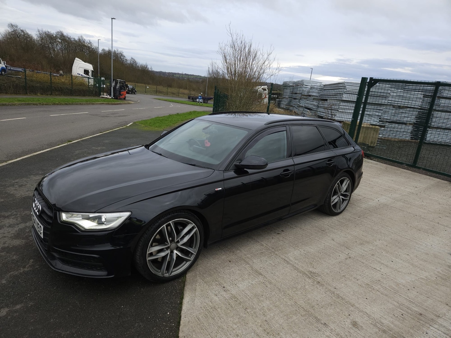 Used Audi A6 2014 for sale - 77189578: Photo 2