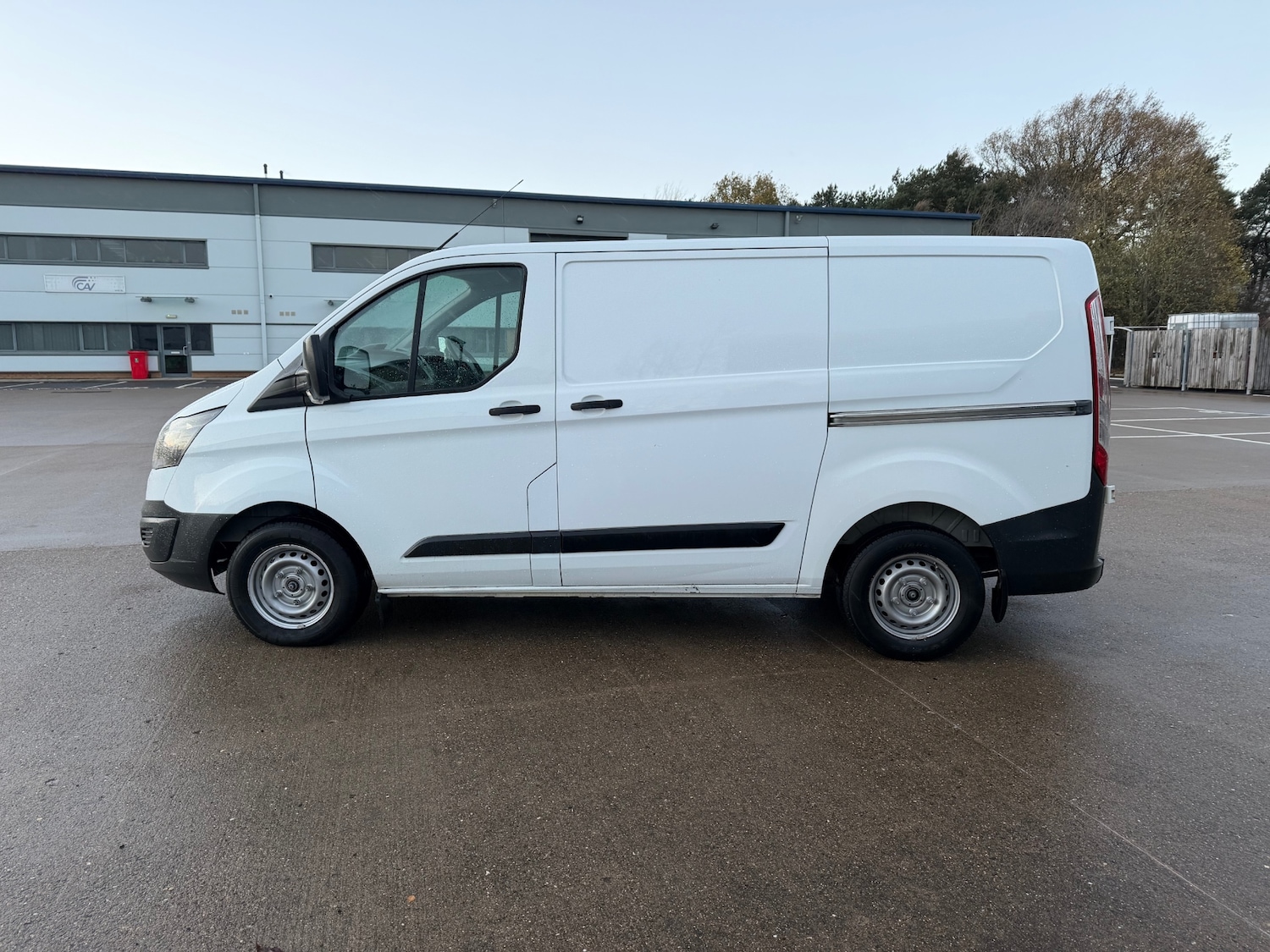 Used Ford Transit Custom 2015 for sale - 76792671: Photo 5