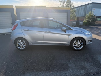 Used Ford Fiesta 2014 for sale - 76096920: Photo