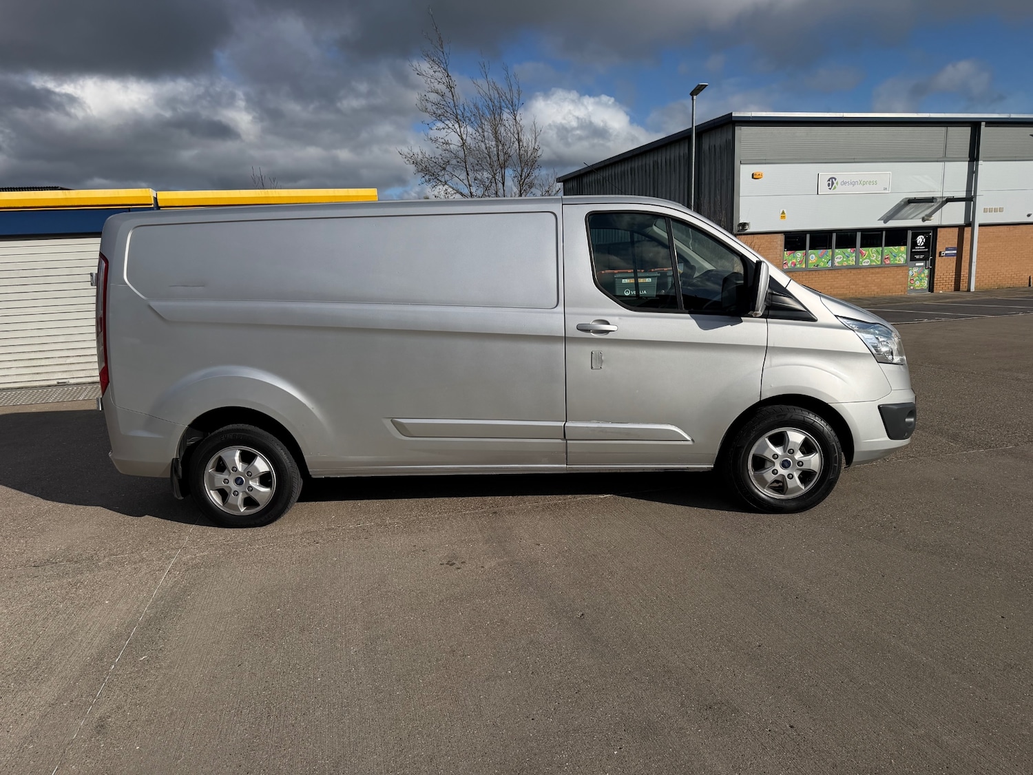 Used Ford Transit Custom 2015 for sale - 78213758: Photo 2