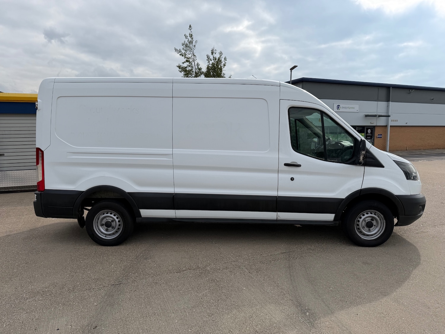 Used Ford Transit 2017 for sale - 76334887: Photo 2