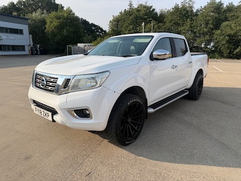 Used Nissan Navara 2018 for sale - 79500363: Photo