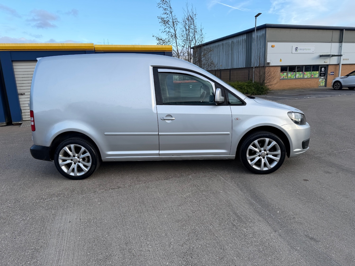 Used Volkswagen Caddy 2012 for sale - 77899309: Photo 2