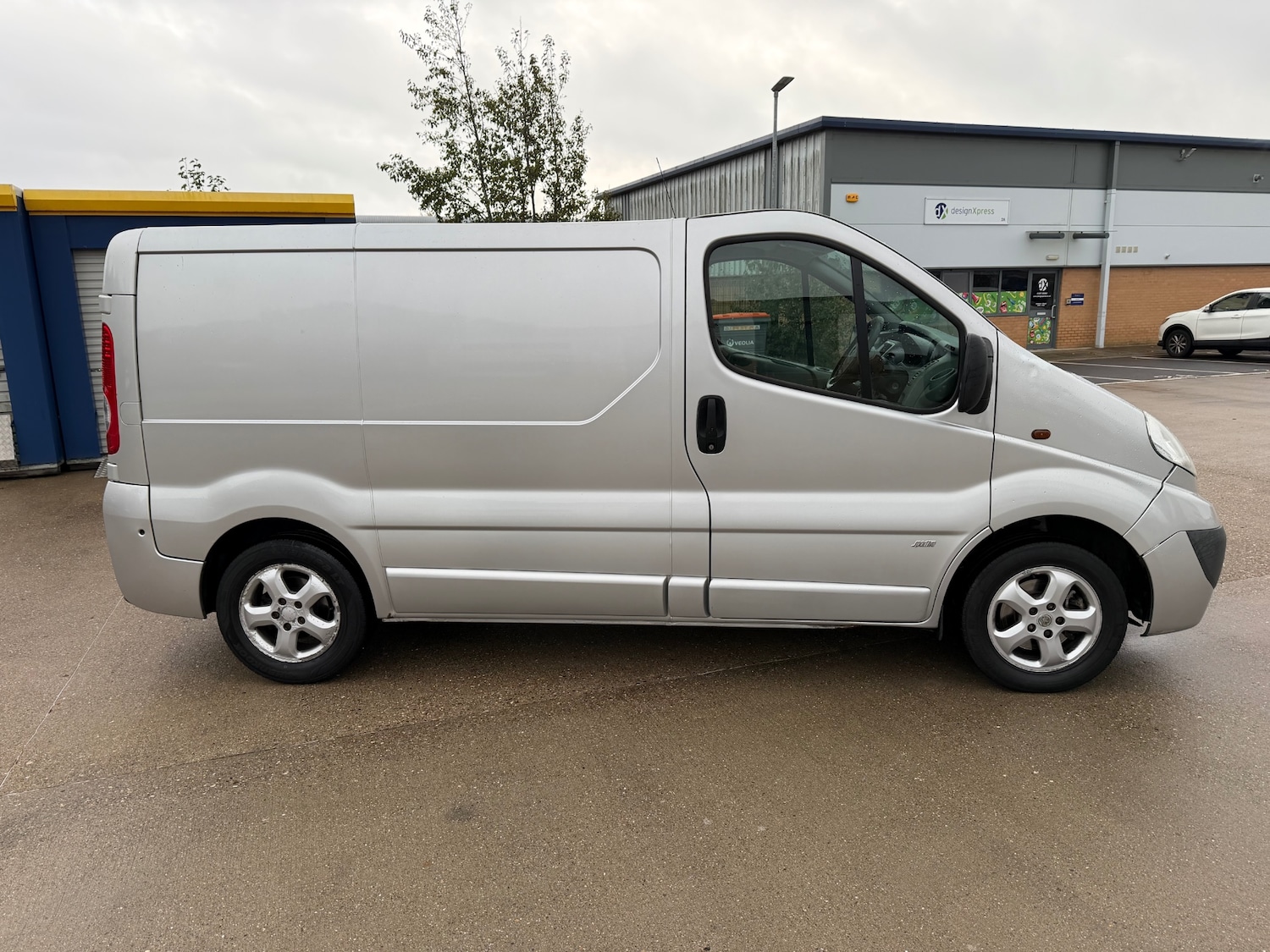 Used Vauxhall Vivaro 2014 for sale - 77282350: Photo 2