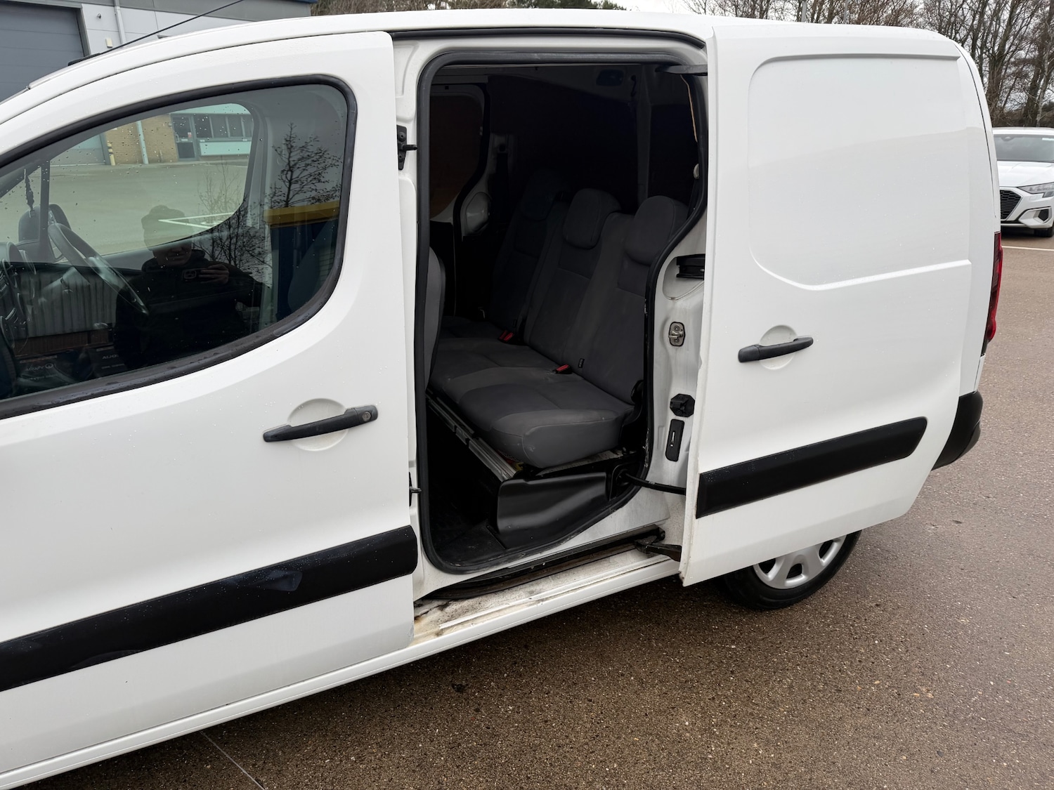 Used Peugeot Partner 2016 for sale - 77798559: Photo 14