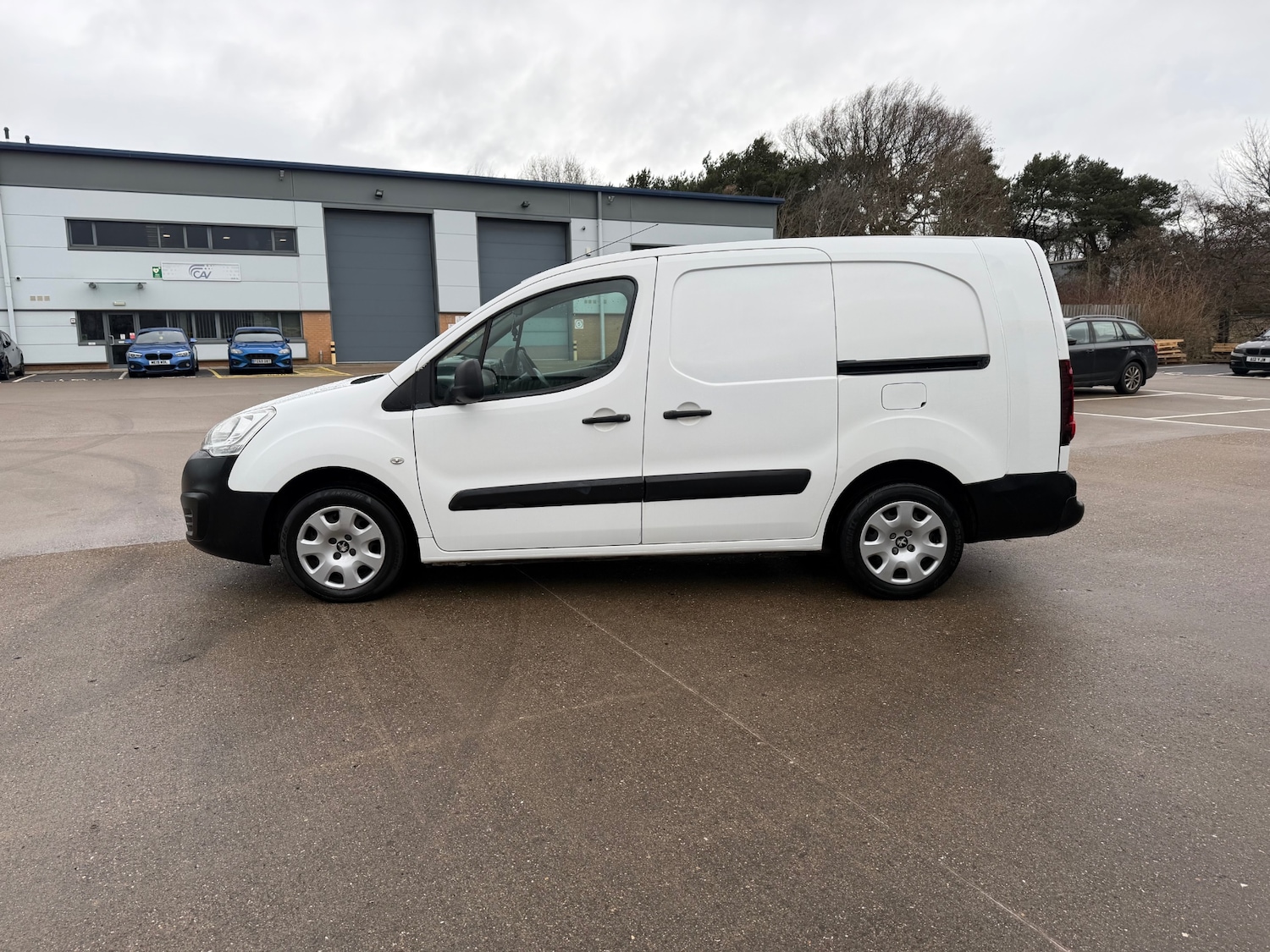 Used Peugeot Partner 2016 for sale - 77798559: Photo 5