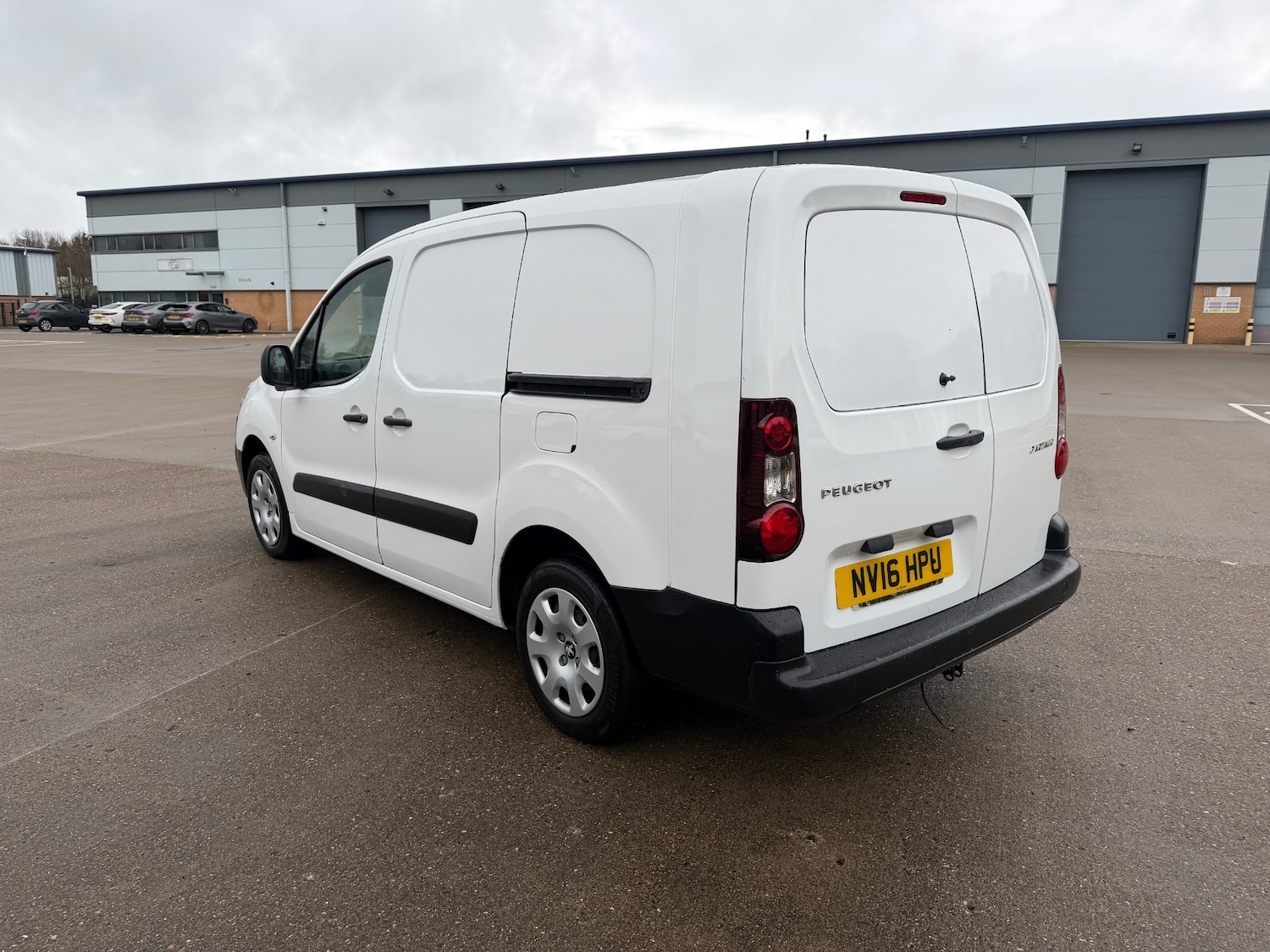 Used Peugeot Partner 2016 for sale - 77798559: Photo 6