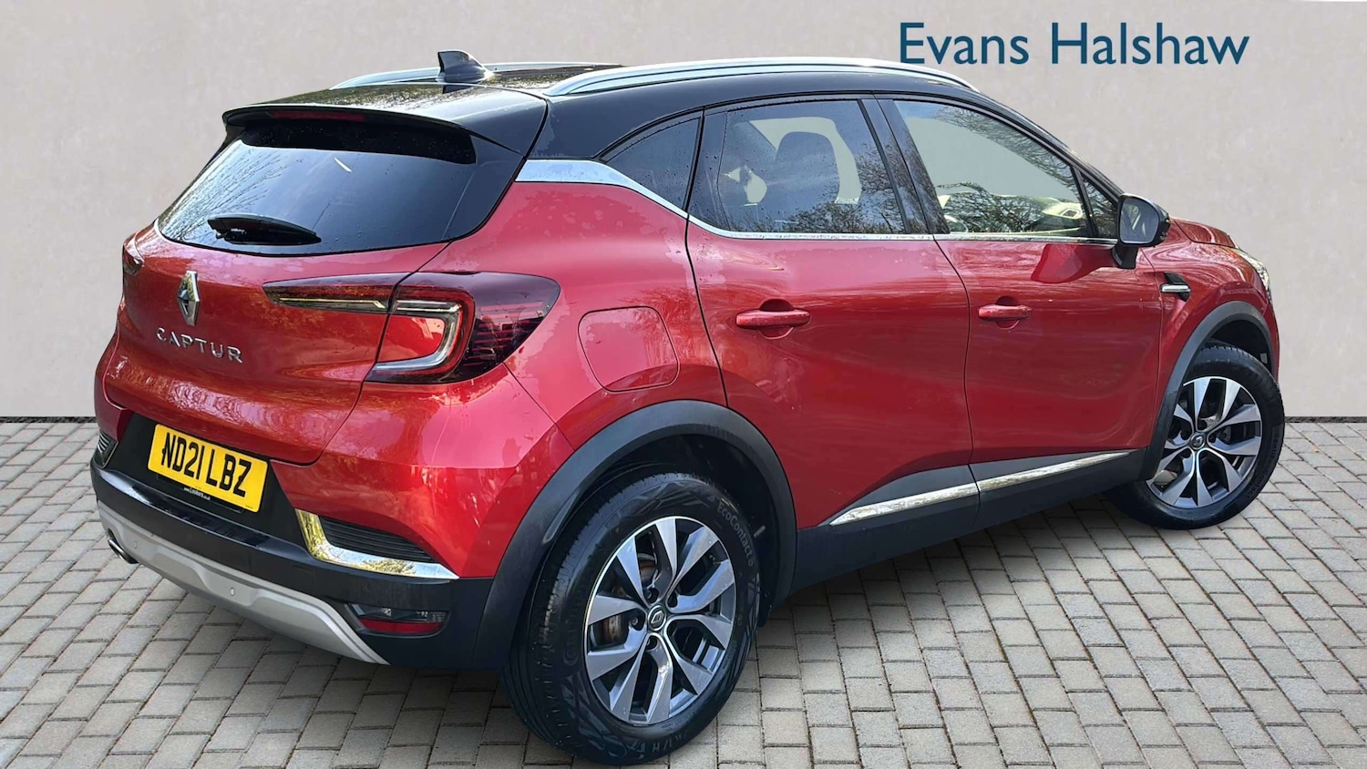 Used Renault Captur 2021 for sale - 78119094: Photo 2