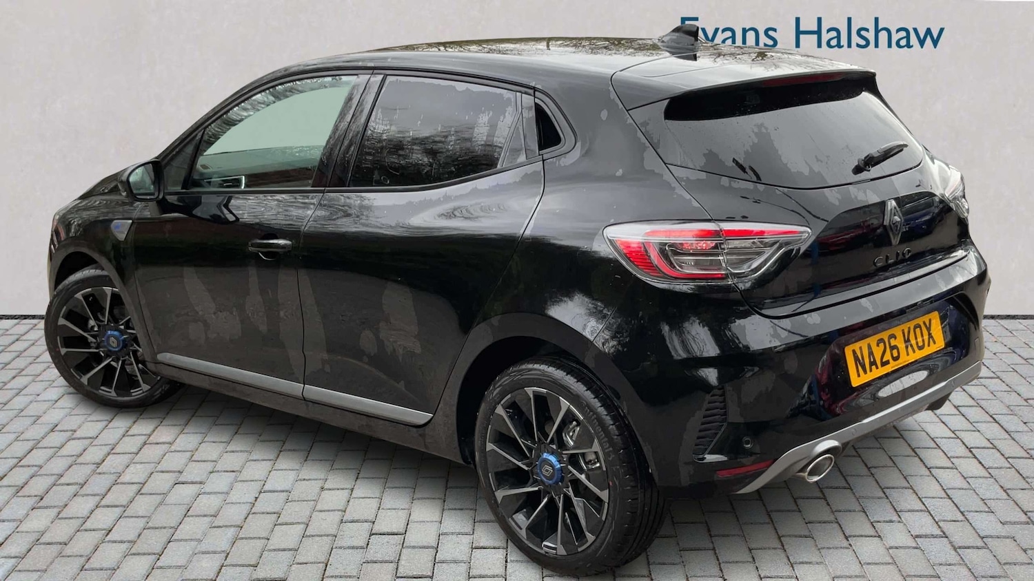 Used Renault Clio 2026 for sale - 78010019: Photo 2