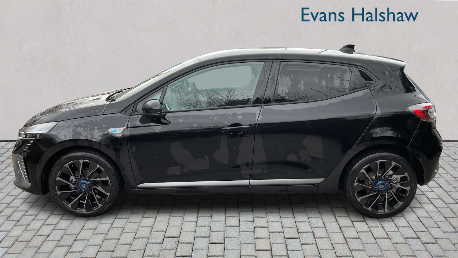 Used Renault Clio 2026 for sale - 78010019: Photo 3