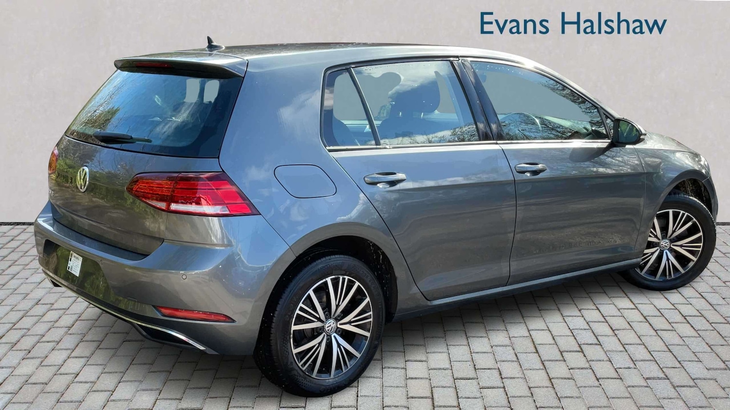 Used Volkswagen Golf 2018 for sale - 78024194: Photo 2