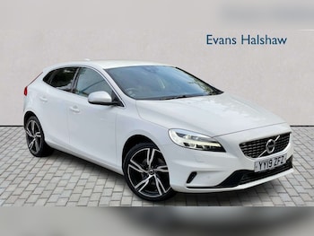 Used Volvo V40 2019 for sale - 79499483: Photo