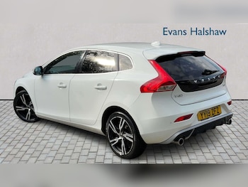 Used Volvo V40 2019 for sale - 79499483: Photo