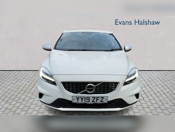 Used Volvo V40 2019 for sale - 79499483: Photo