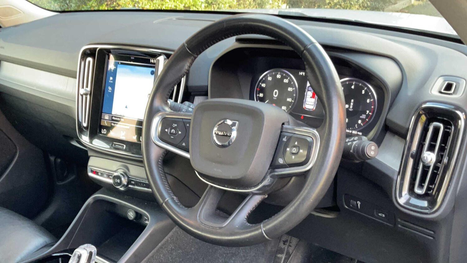 Used Volvo XC40 for sale - 77857926: Photo 8