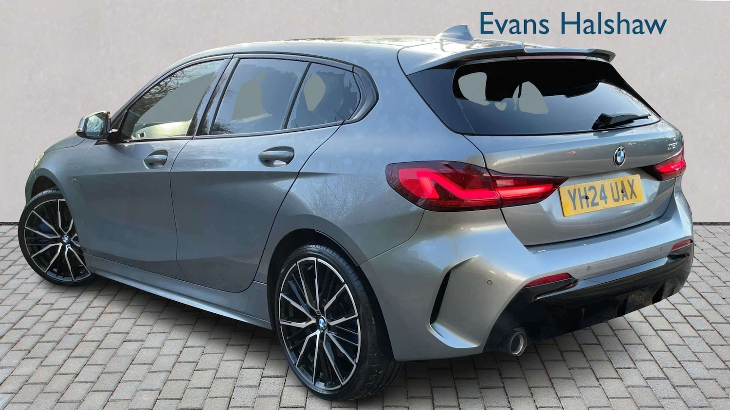 Used BMW 1 Series 2024 for sale - 77996037: Photo 2