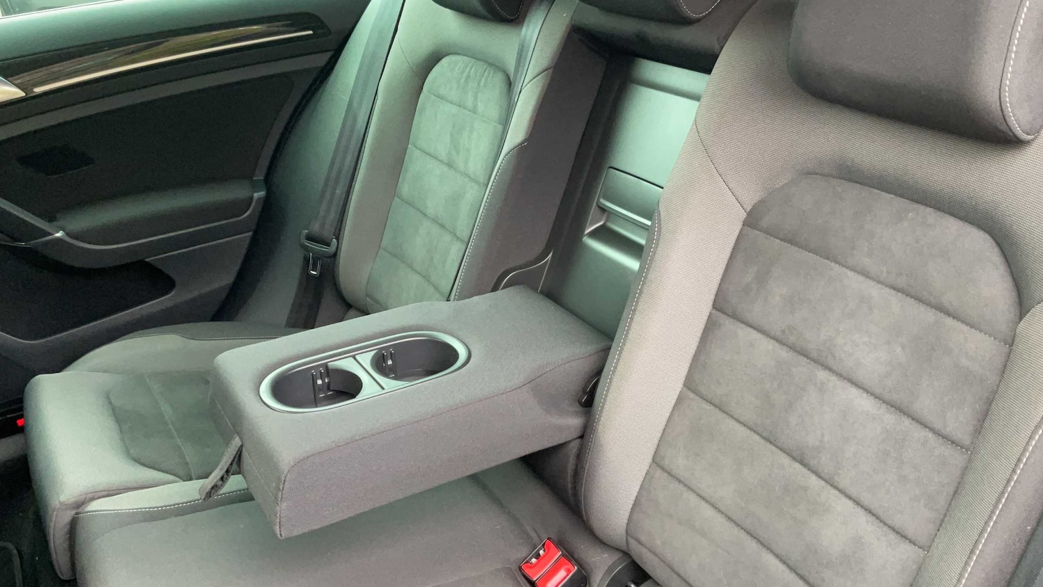 Used Volkswagen Golf 2019 for sale - 77856422: Photo 14