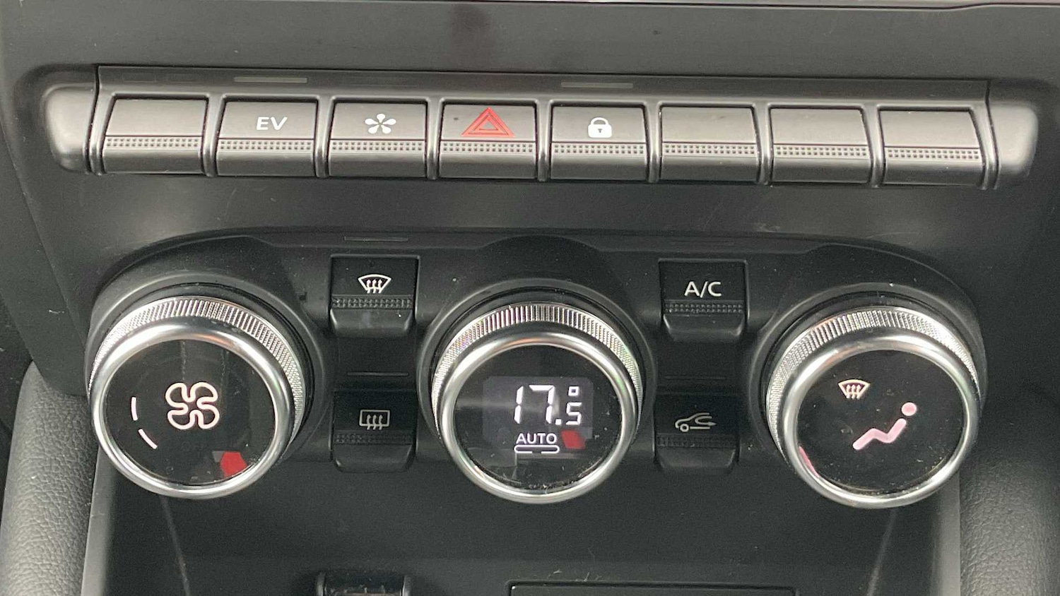 Used Renault Captur 2024 for sale - 77996218: Photo 18