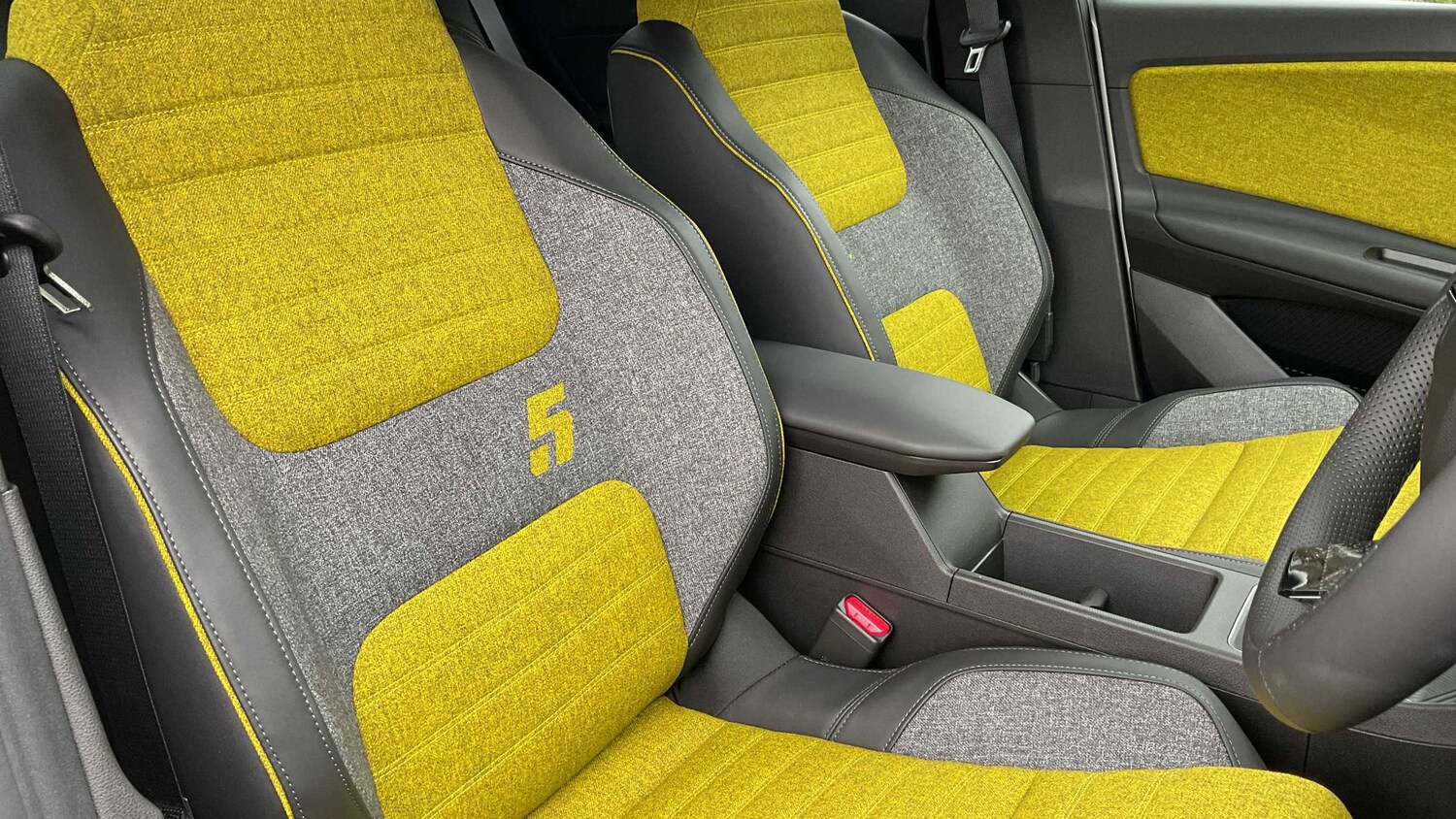 Used Renault 5 for sale - 77860499: Photo 8