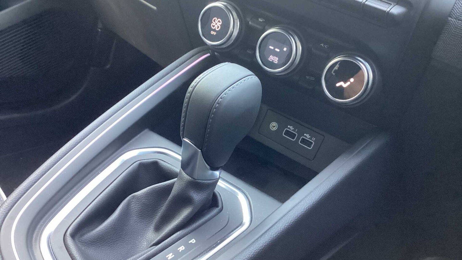 Used Renault Clio 2025 for sale - 77857396: Photo 26