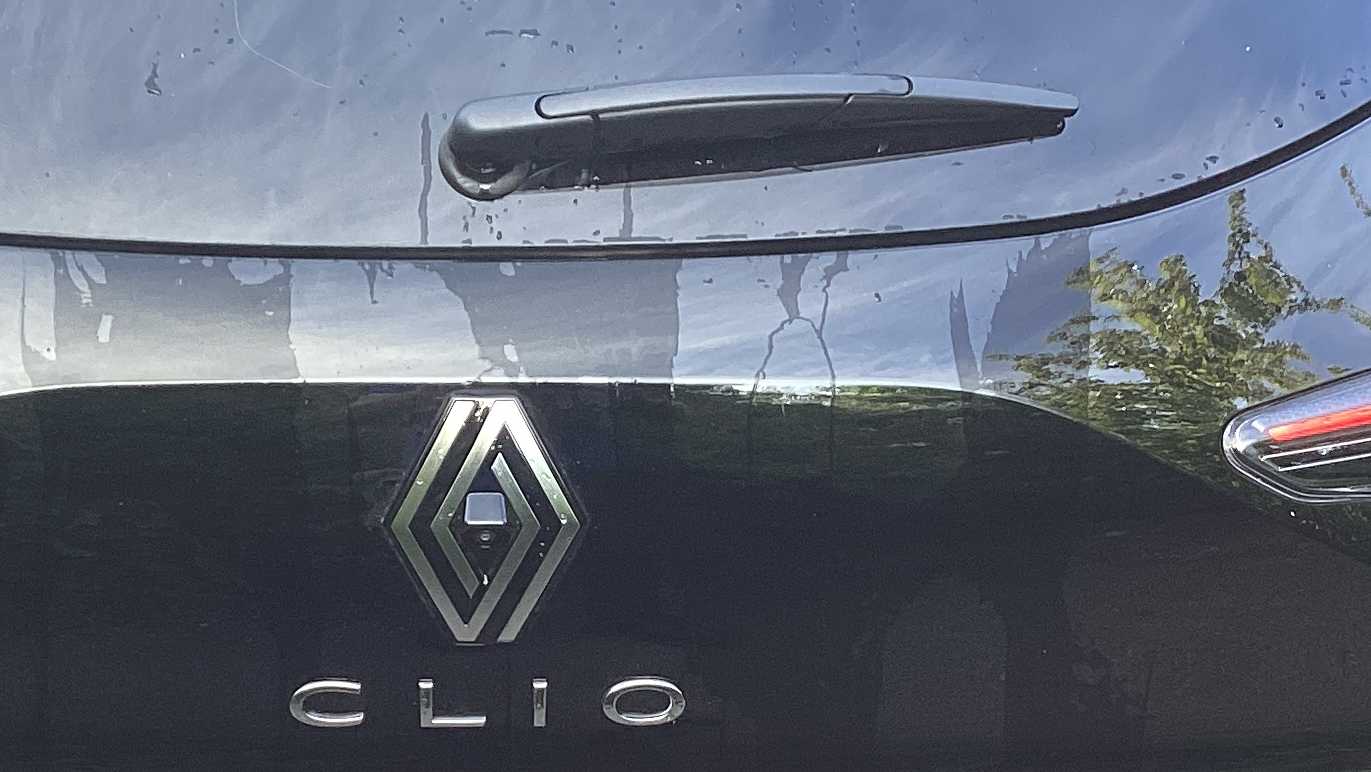 Used Renault Clio 2025 for sale - 77857396: Photo 30