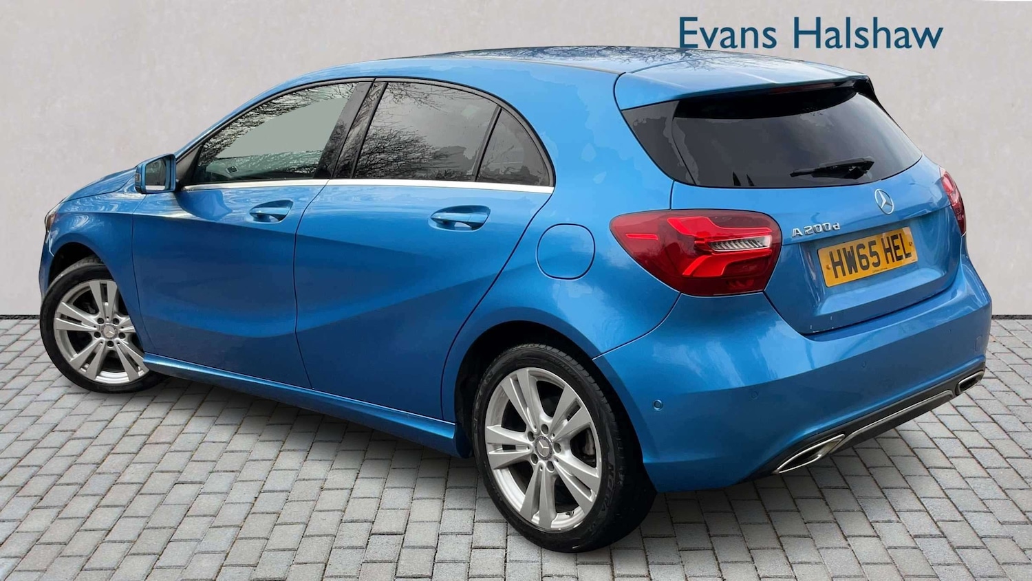 Used Mercedes-Benz A-Class 2015 for sale - 77928587: Photo 2