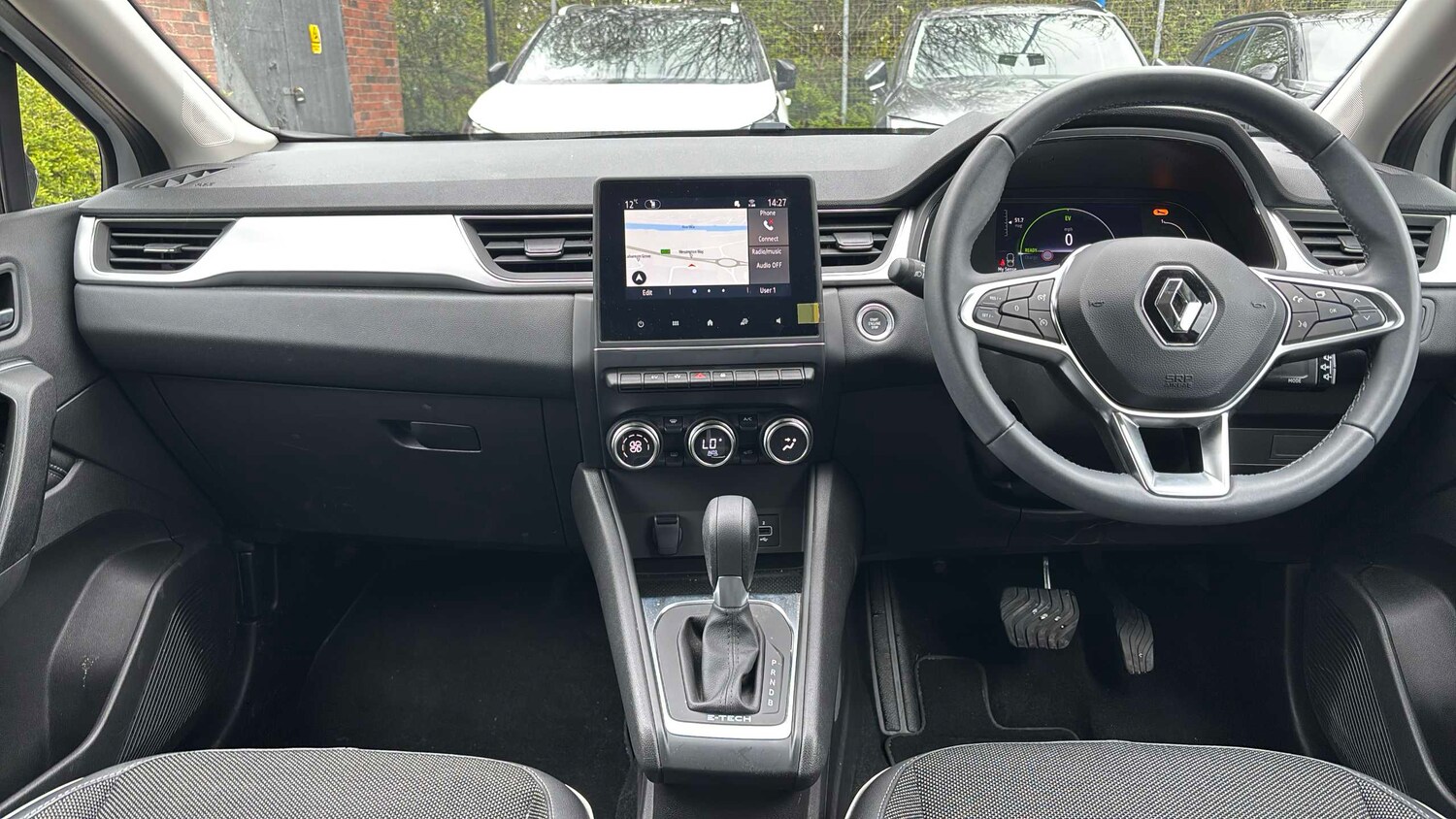 Used Renault Captur for sale - 78104222: Photo 11