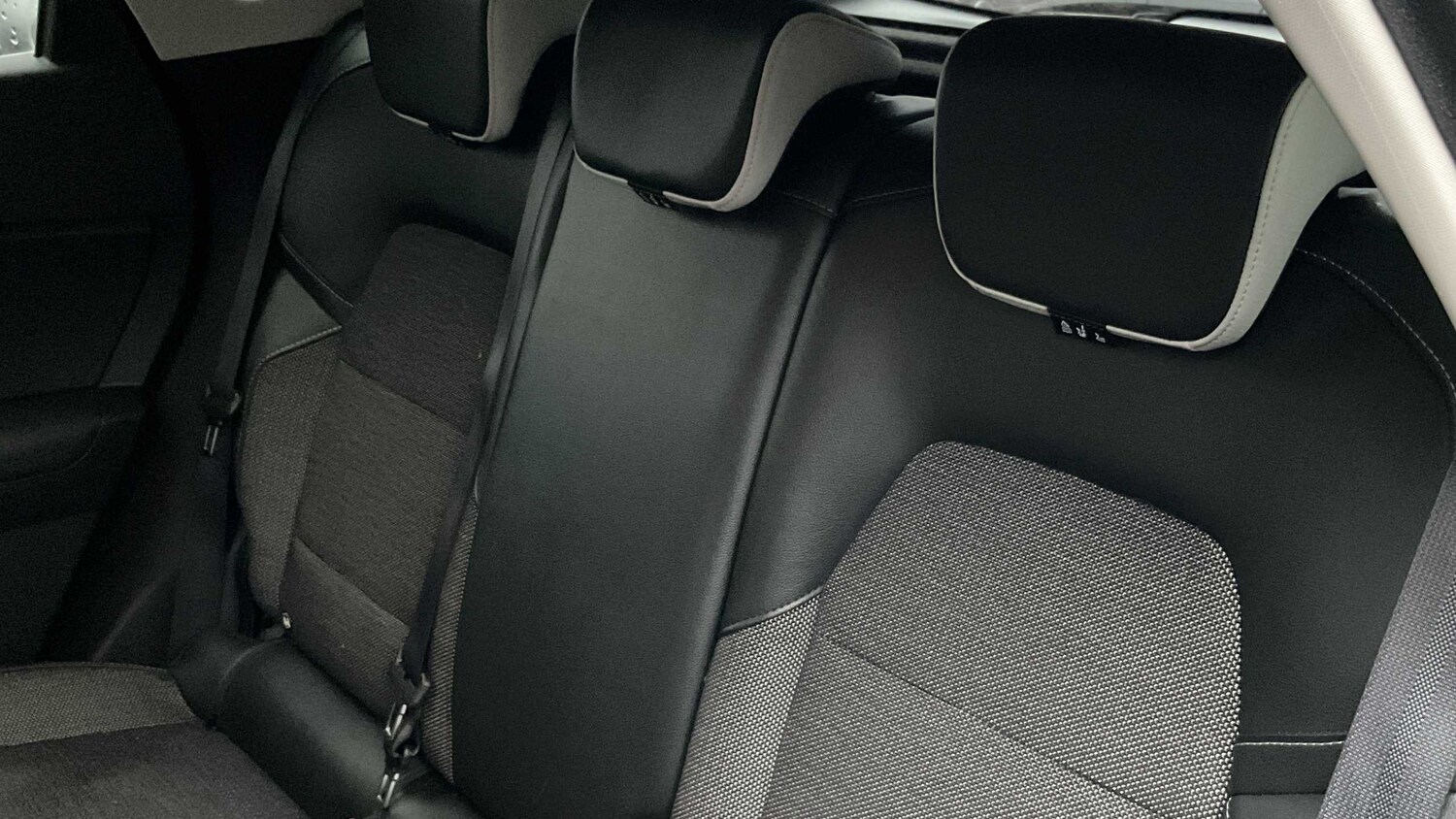 Used Renault Captur for sale - 77858015: Photo 14