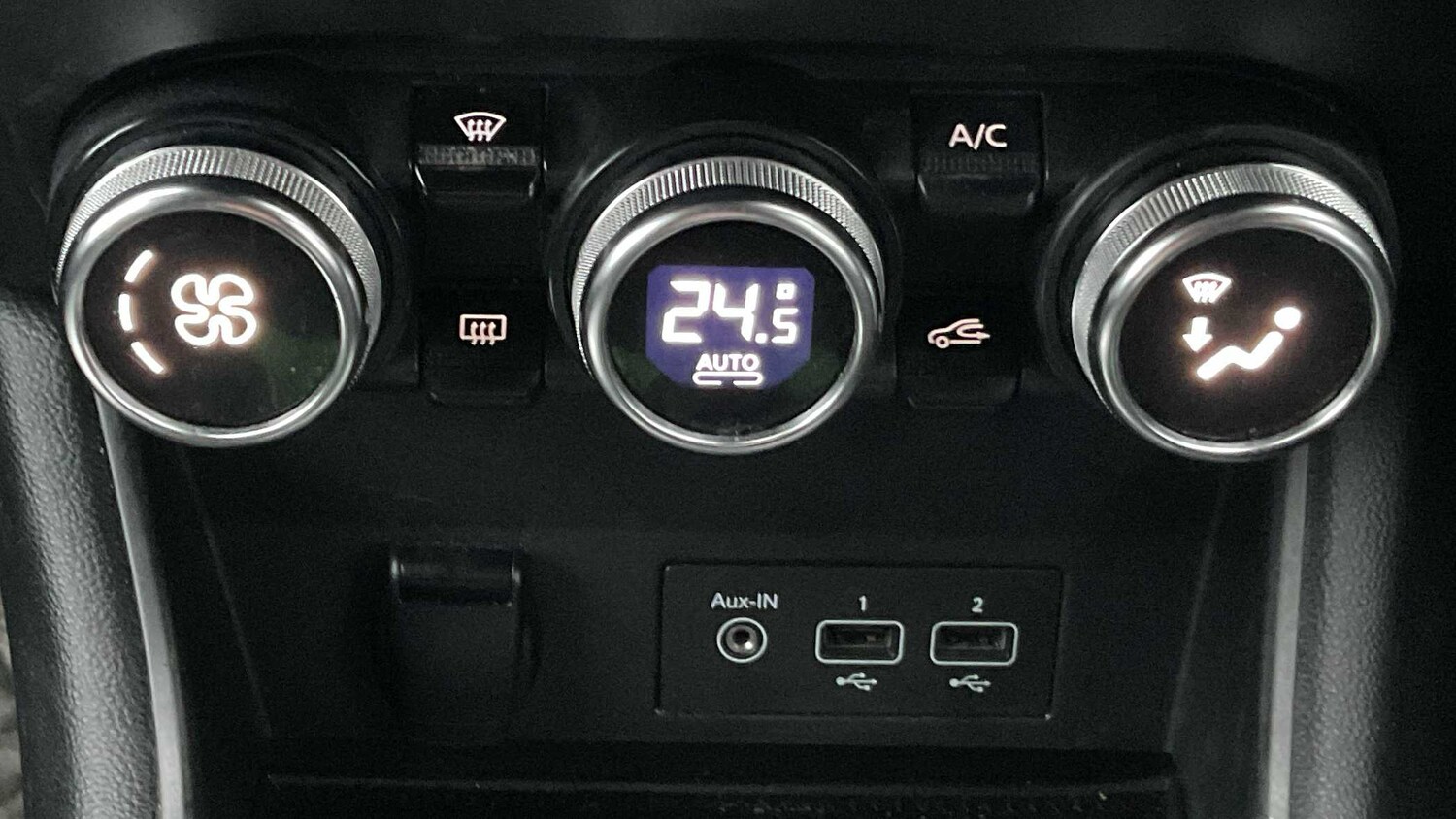 Used Renault Captur for sale - 77858015: Photo 17