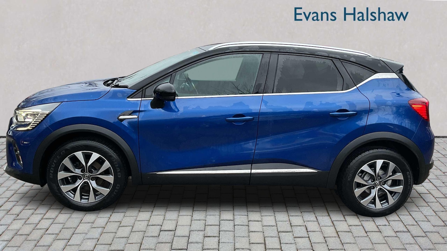 Used Renault Captur for sale - 77858015: Photo 3