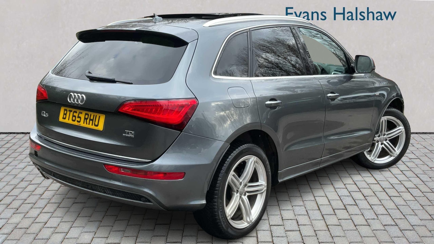 Used Audi Q5 2015 for sale - 77856461: Photo 2