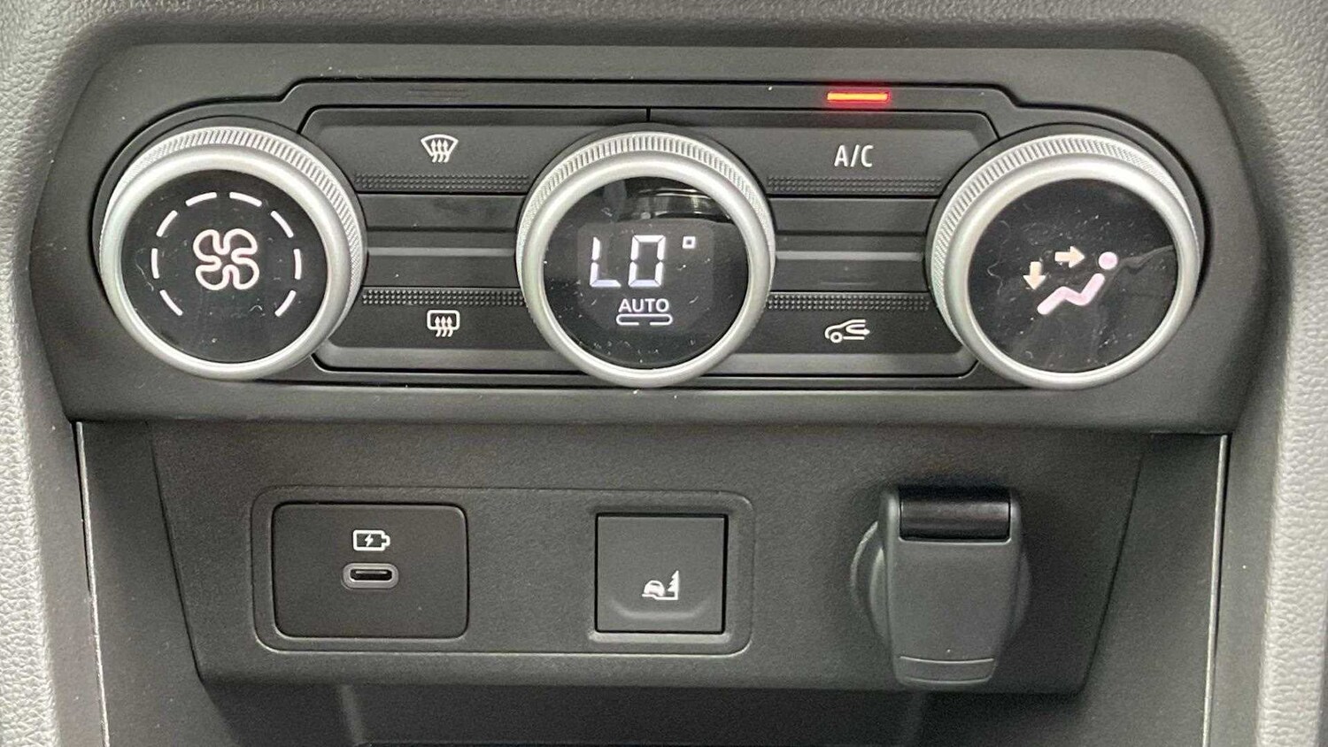 Used Dacia Sandero Stepway for sale - 77860256: Photo 25