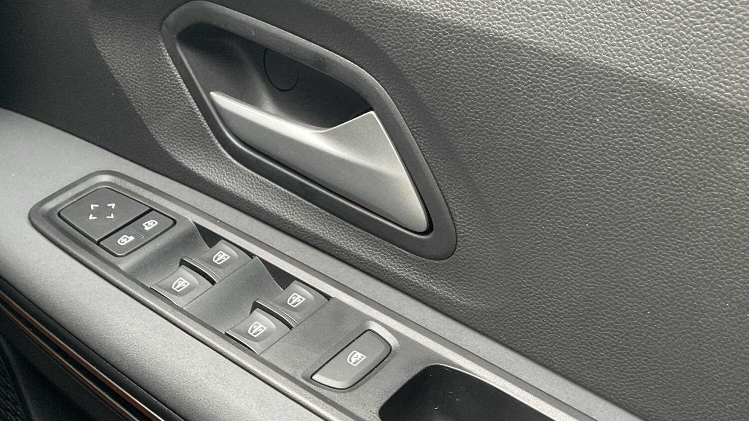 Used Dacia Sandero Stepway for sale - 77860256: Photo 28