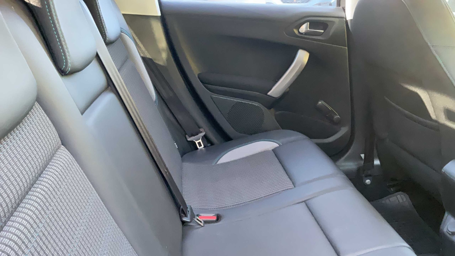 Used Peugeot 2008 2015 for sale - 78037764: Photo 12