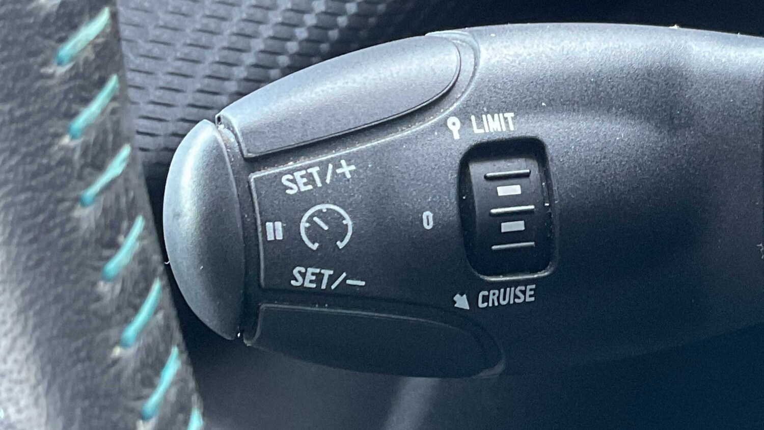 Used Peugeot 2008 2015 for sale - 78037764: Photo 20