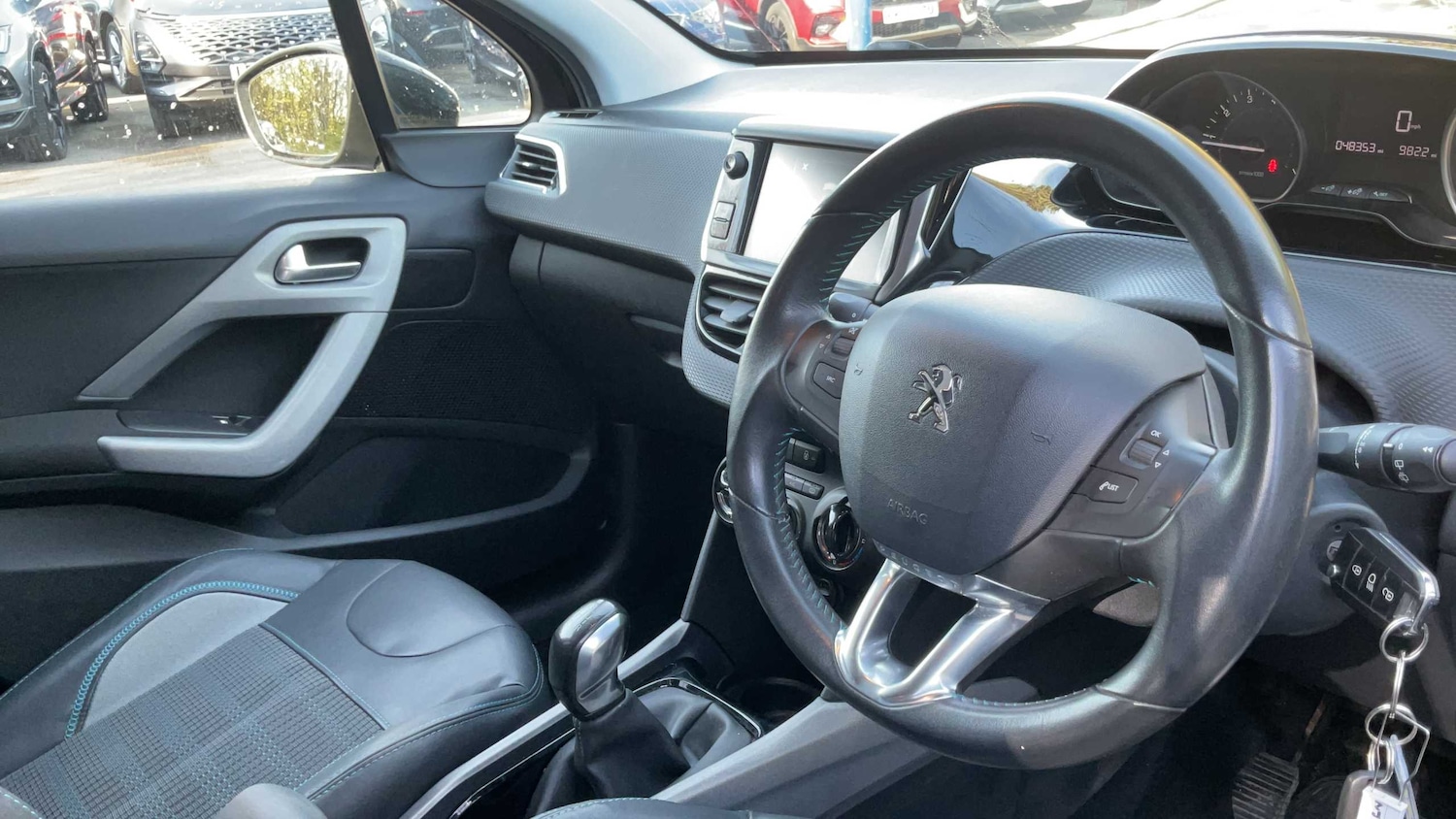 Used Peugeot 2008 2015 for sale - 78037764: Photo 8