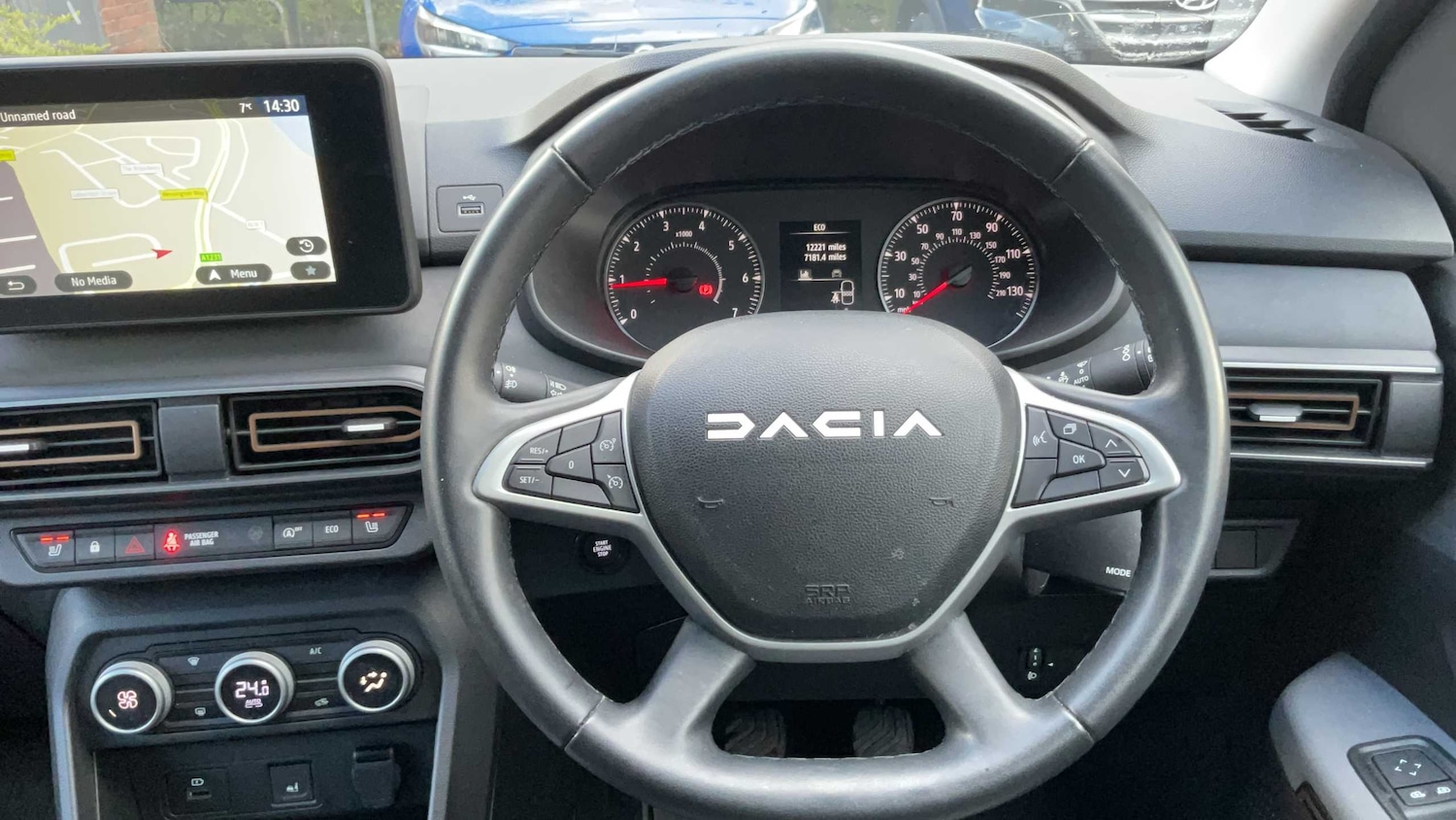 Used Dacia Sandero Stepway 2024 for sale - 78024345: Photo 9