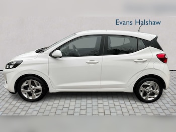Used Hyundai i10 2021 for sale - 77859153: Photo