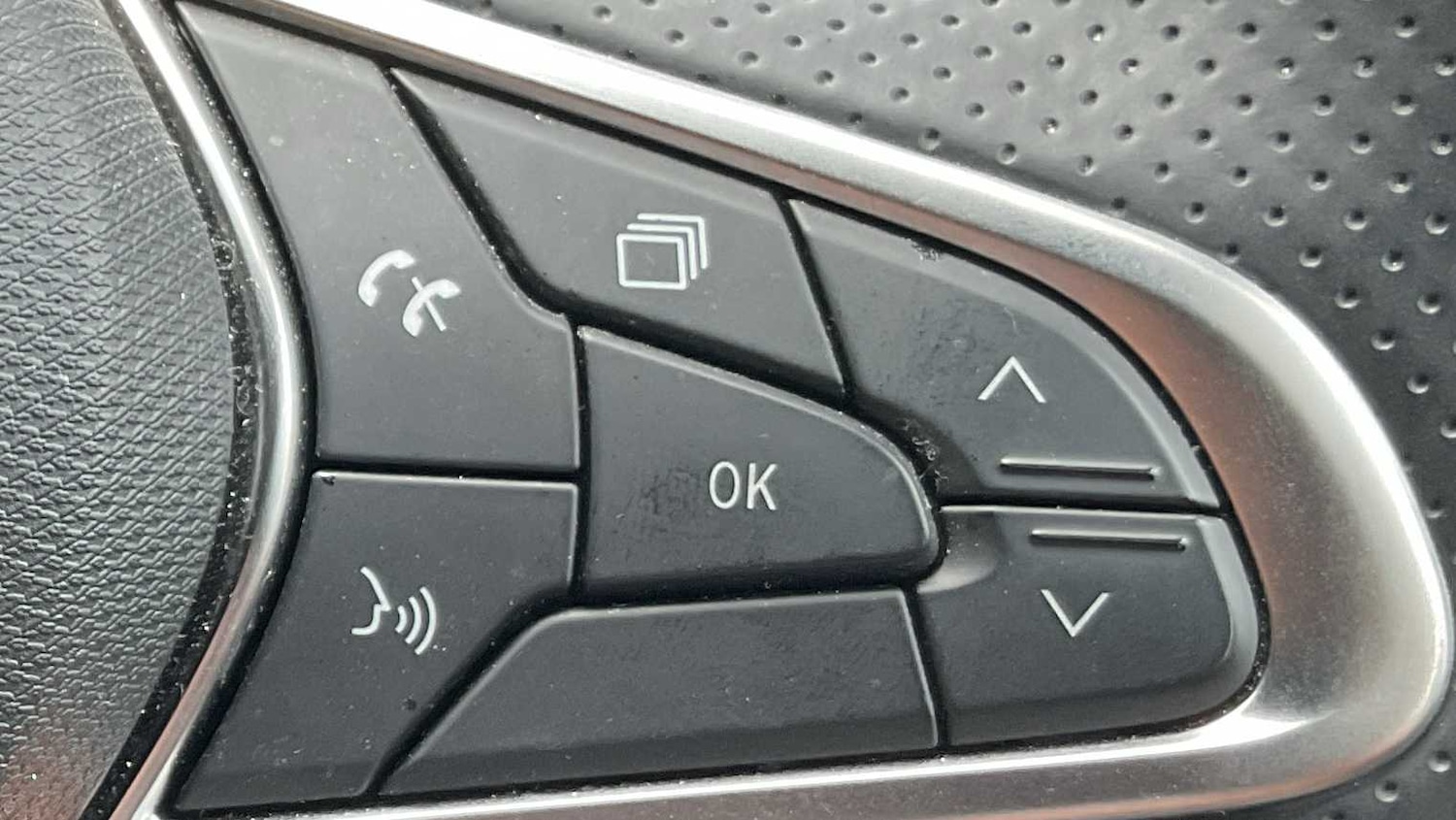 Used Renault Clio 2024 for sale - 78060313: Photo 12