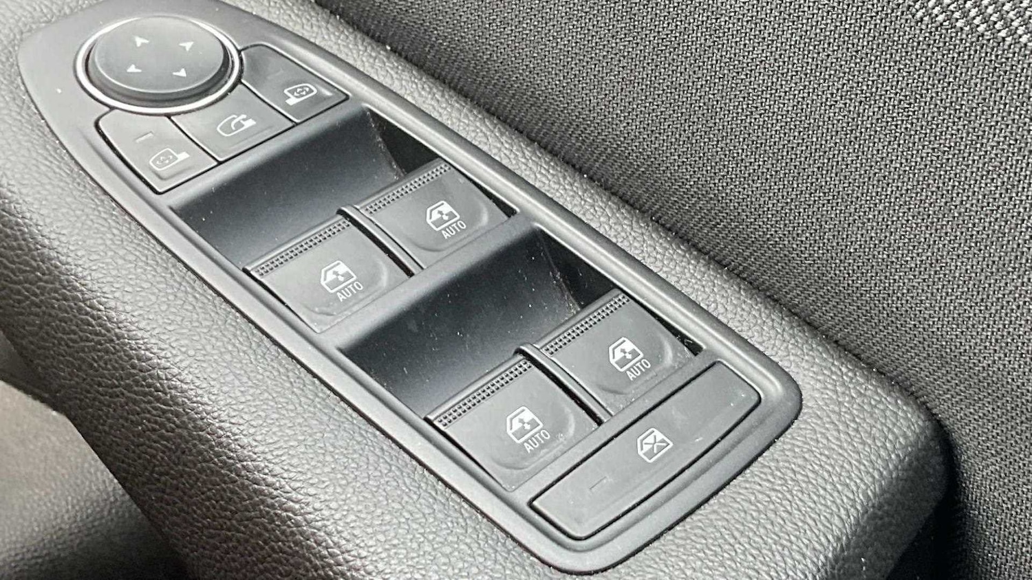 Used Renault Clio 2024 for sale - 78060313: Photo 32