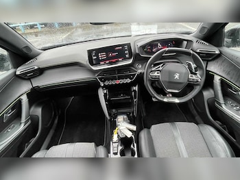 Used Peugeot 2008 2023 for sale - 77859180: Photo