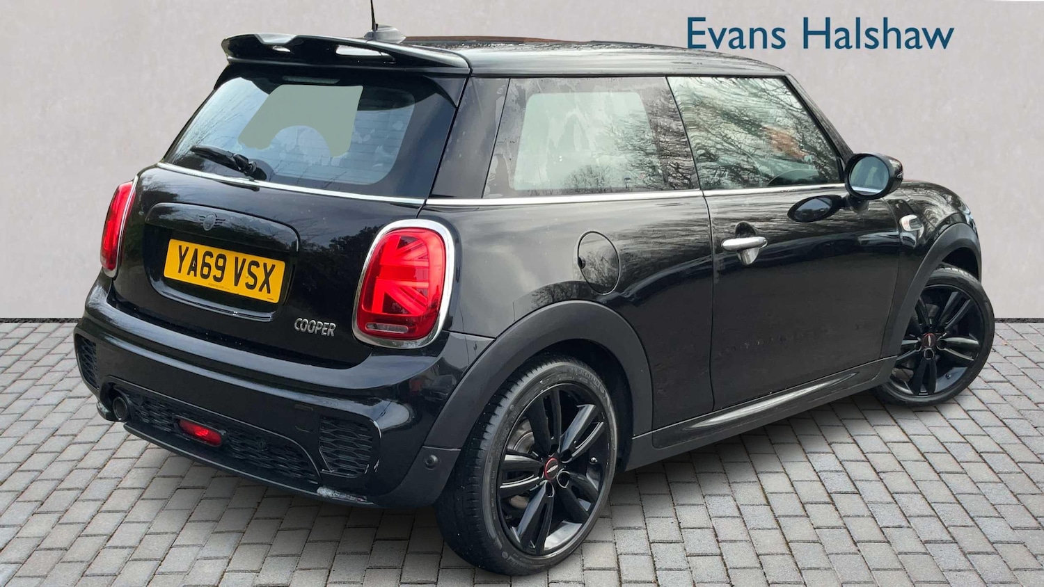 Used MINI Hatch 2019 for sale - 77858937: Photo 2