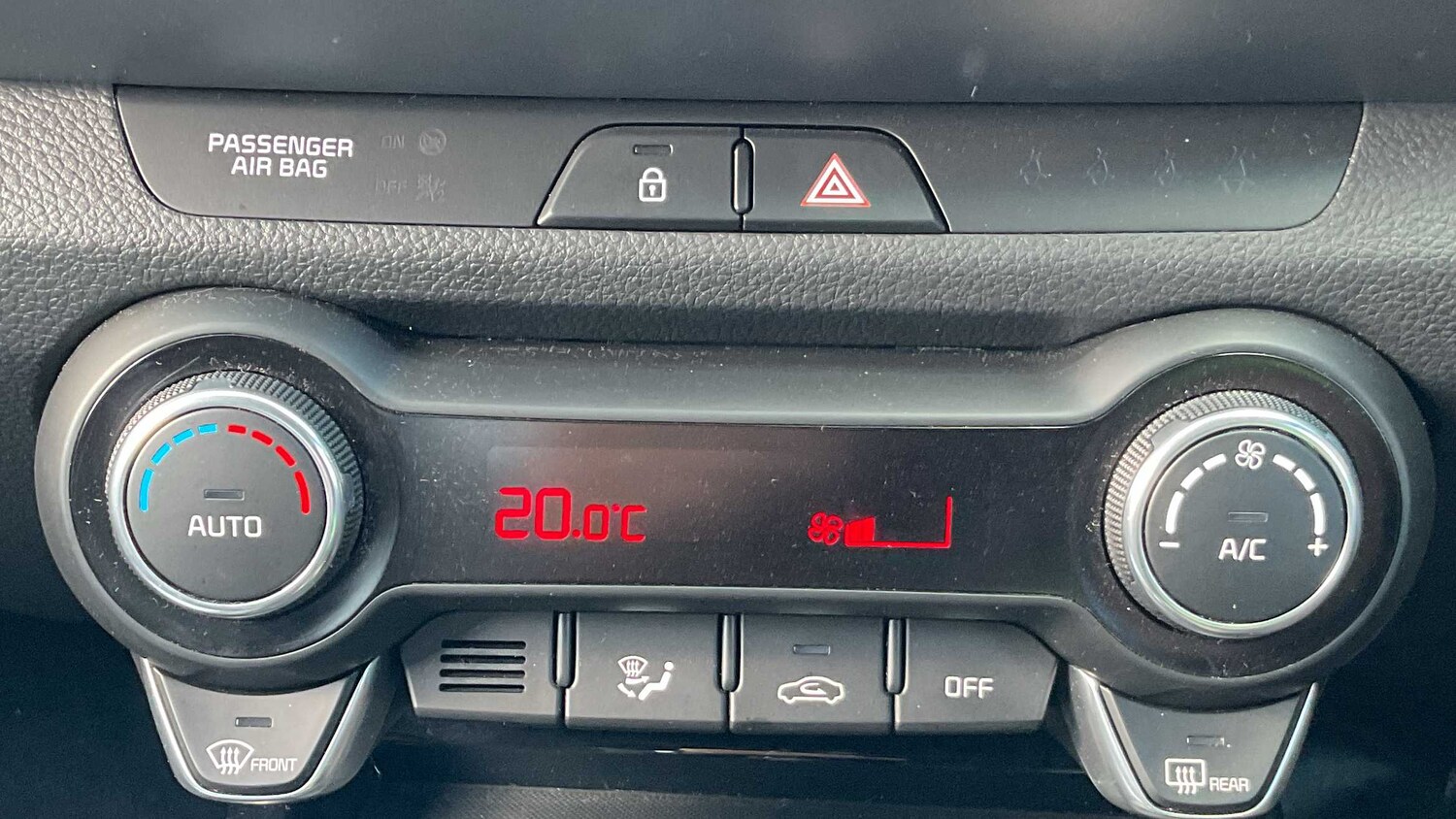 Used Kia Stonic 2019 for sale - 78052396: Photo 16