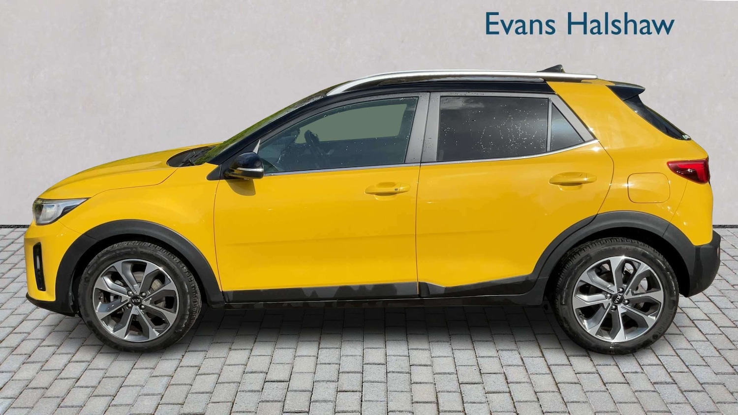 Used Kia Stonic 2019 for sale - 78052396: Photo 3