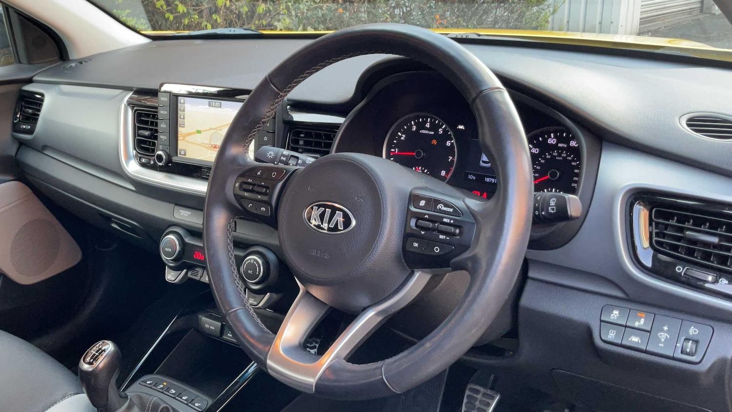Used Kia Stonic 2019 for sale - 78052396: Photo 8