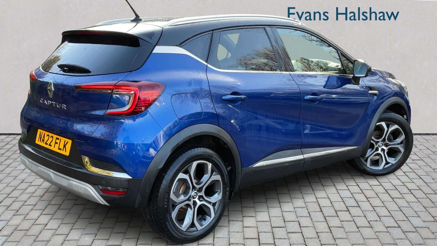 Used Renault Captur 2022 for sale - 78077223: Photo 2