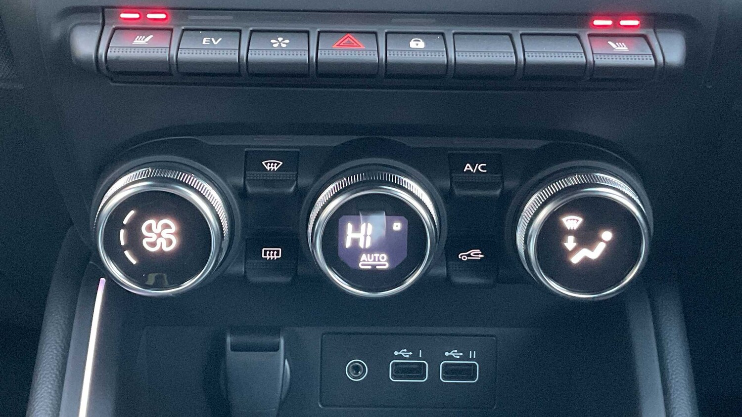 Used Renault Clio for sale - 77860922: Photo 21