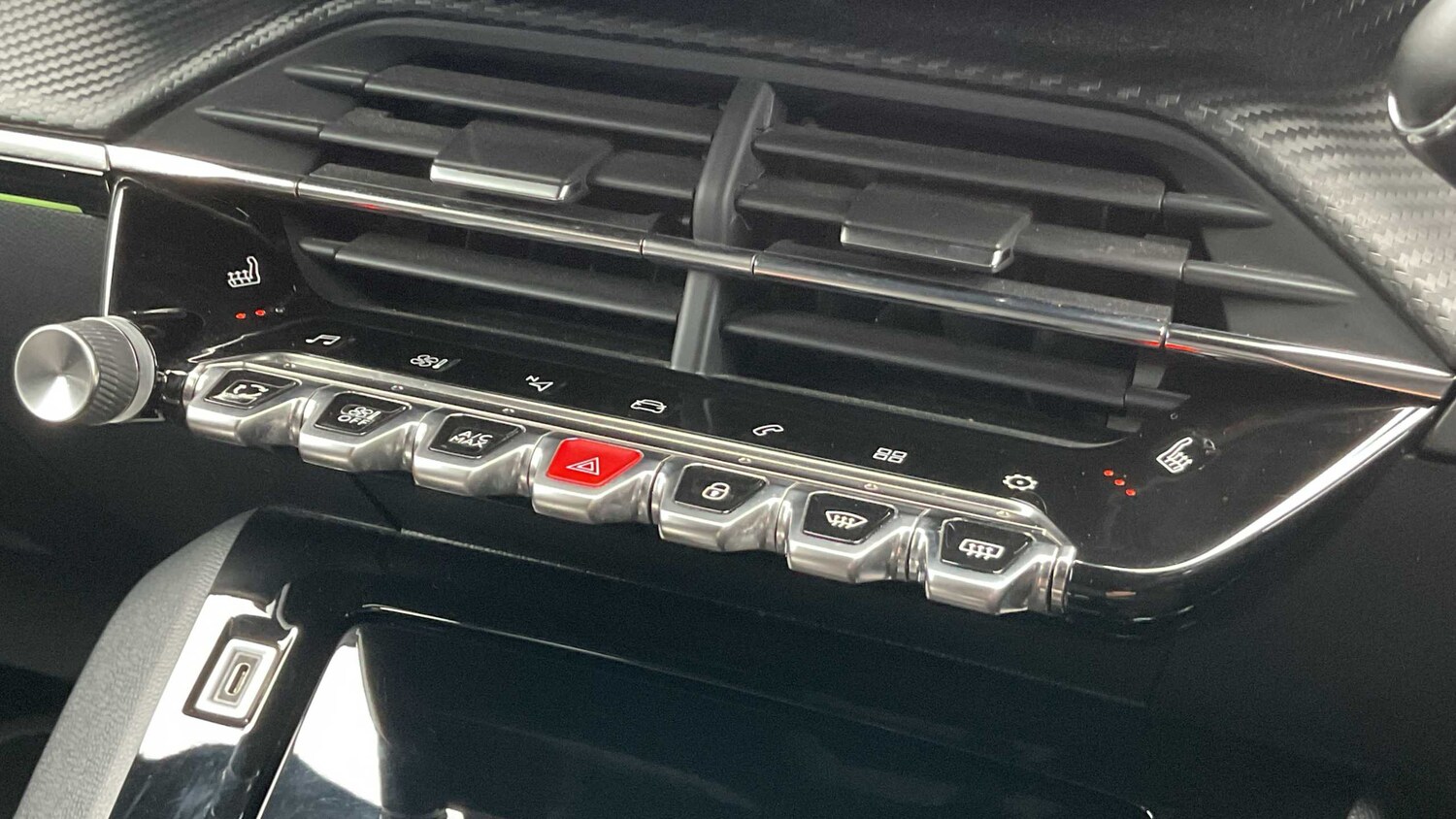 Used Peugeot 2008 2020 for sale - 77858242: Photo 19