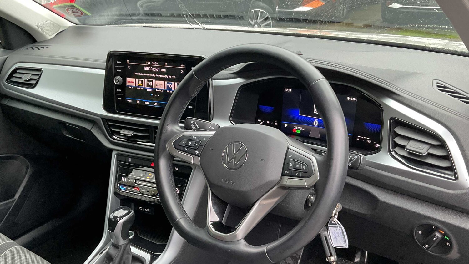 Used Volkswagen T-Roc for sale - 77861757: Photo 8