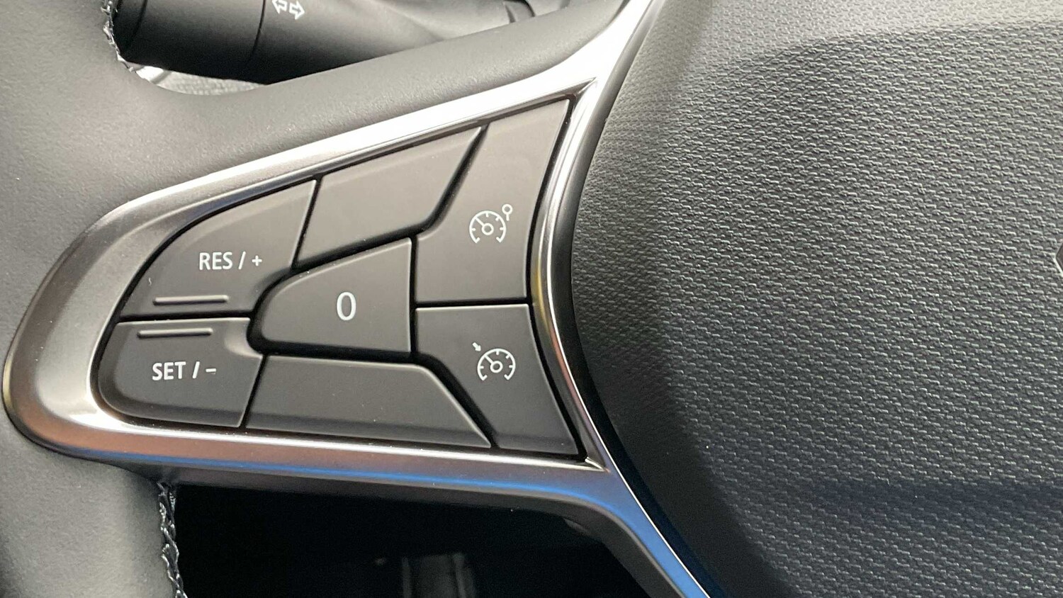 Used Renault Clio 2025 for sale - 77858224: Photo 19